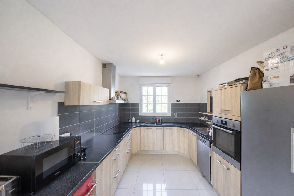 MAISON 150M² - 4 CHAMBRES/5 POSSIBLES - TERRAIN 900M² - CENTRE VILLE - EN IMPASSE - VIE DE PLAIN PIED POSSIBLE - NEO BRETONNE photo 3