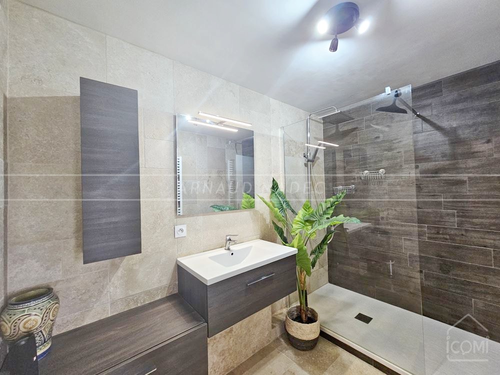 APPARTEMENT DUPLEX T4 - SUPERBE PIECE DE VIE - 3 CHAMBRES - DERNIER ETAGE - ASCENSEUR - PARKING - COUP DE COEUR ASSURE - RARE photo 5