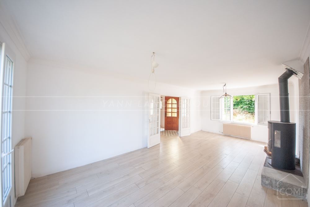 MAISON 110M² - GRANDE PIECE DE VIE - 3 CHAMBRES - GRAND JARDIN 5000M² - NEO BRETONNE - A RENOVER - FORT POTENTIEL photo 2