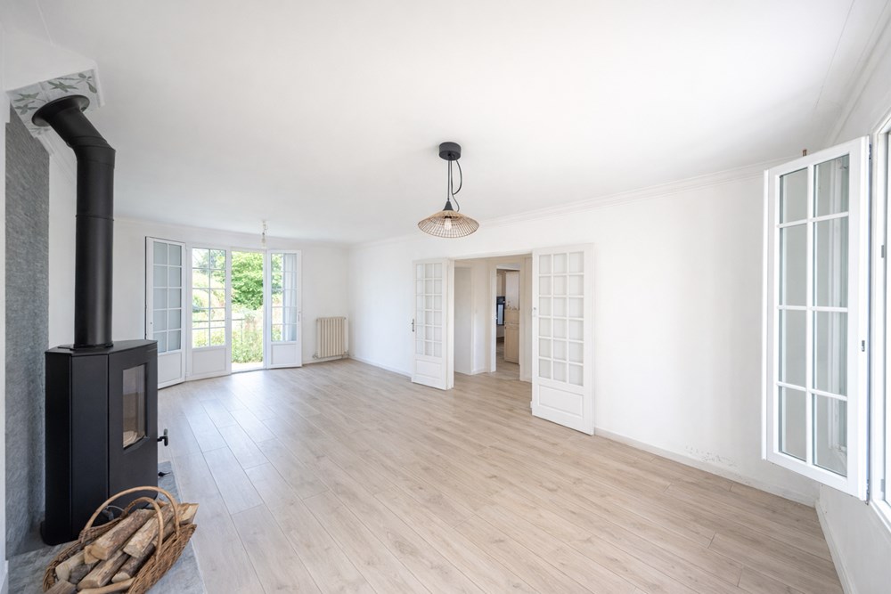 MAISON 110M² - GRANDE PIECE DE VIE - 3 CHAMBRES - GRAND JARDIN 5000M² - NEO BRETONNE - A RENOVER - FORT POTENTIEL photo 2