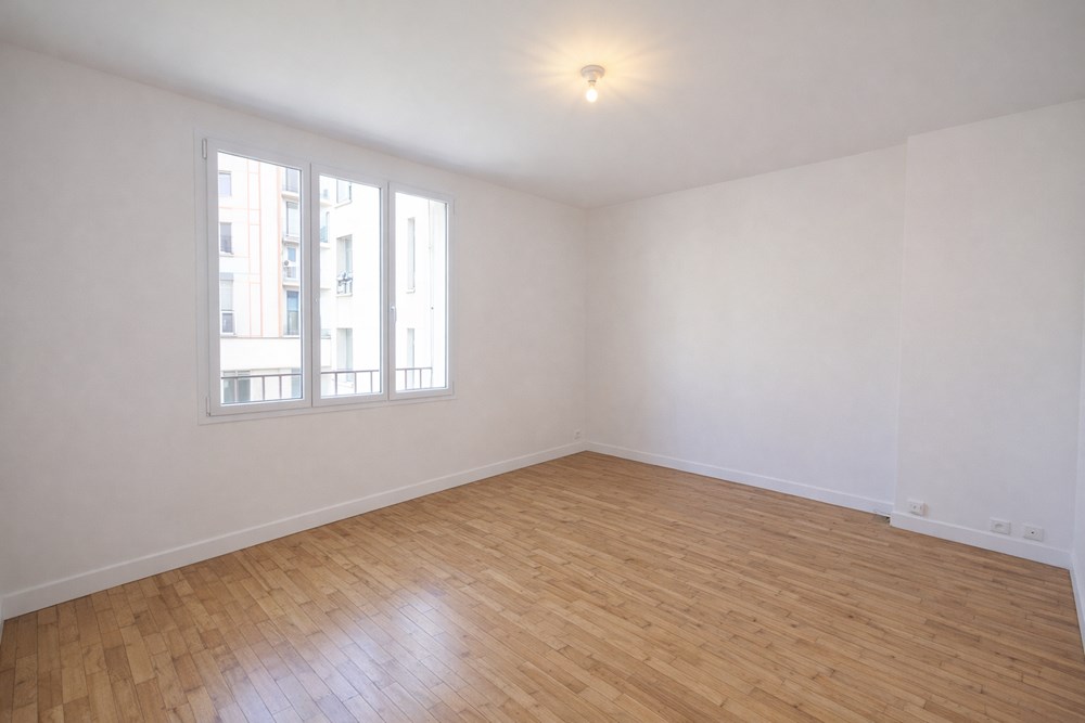 APPARTEMENT - 2 CHAMBRES - AUCUNS TRAVAUX - LUMINEUX - IDEALEMENT SITUE - RARE SUR LE MARCHE