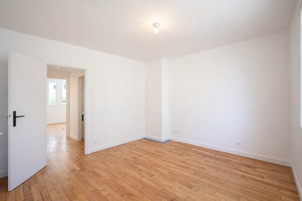 APPARTEMENT - 2 CHAMBRES - AUCUNS TRAVAUX - LUMINEUX - IDEALEMENT SITUE - RARE SUR LE MARCHE photo 3