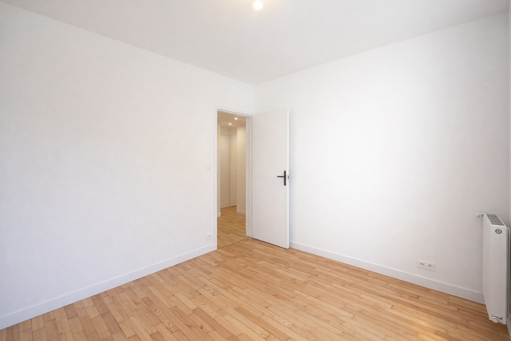 APPARTEMENT - 2 CHAMBRES - AUCUNS TRAVAUX - LUMINEUX - IDEALEMENT SITUE - RARE SUR LE MARCHE photo 5