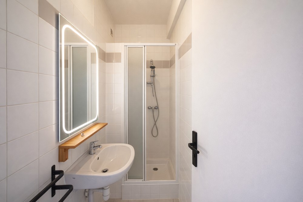 APPARTEMENT - 2 CHAMBRES - AUCUNS TRAVAUX - LUMINEUX - IDEALEMENT SITUE - RARE SUR LE MARCHE photo 4