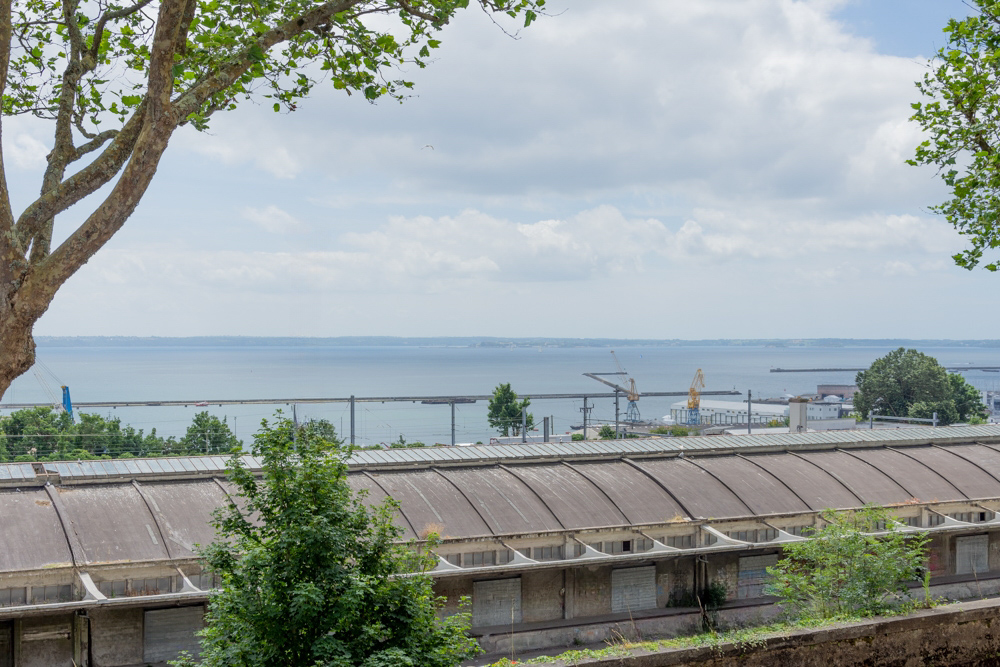 APPARTEMENT T4 90M² - 2 CHAMBRES (POSSIBLE 3) - DALLE BETON - ASCENSEUR - VUE MER