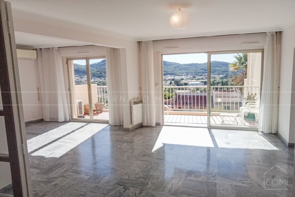 APPARTEMENT T5 TRAVERSANT - RESIDENCE STANDING - TERRASSE AVEC STORE BAN - ASCENSEUR - CAVE - CALME - VUE PANORAMIQUE - PARKING - RARE photo 2
