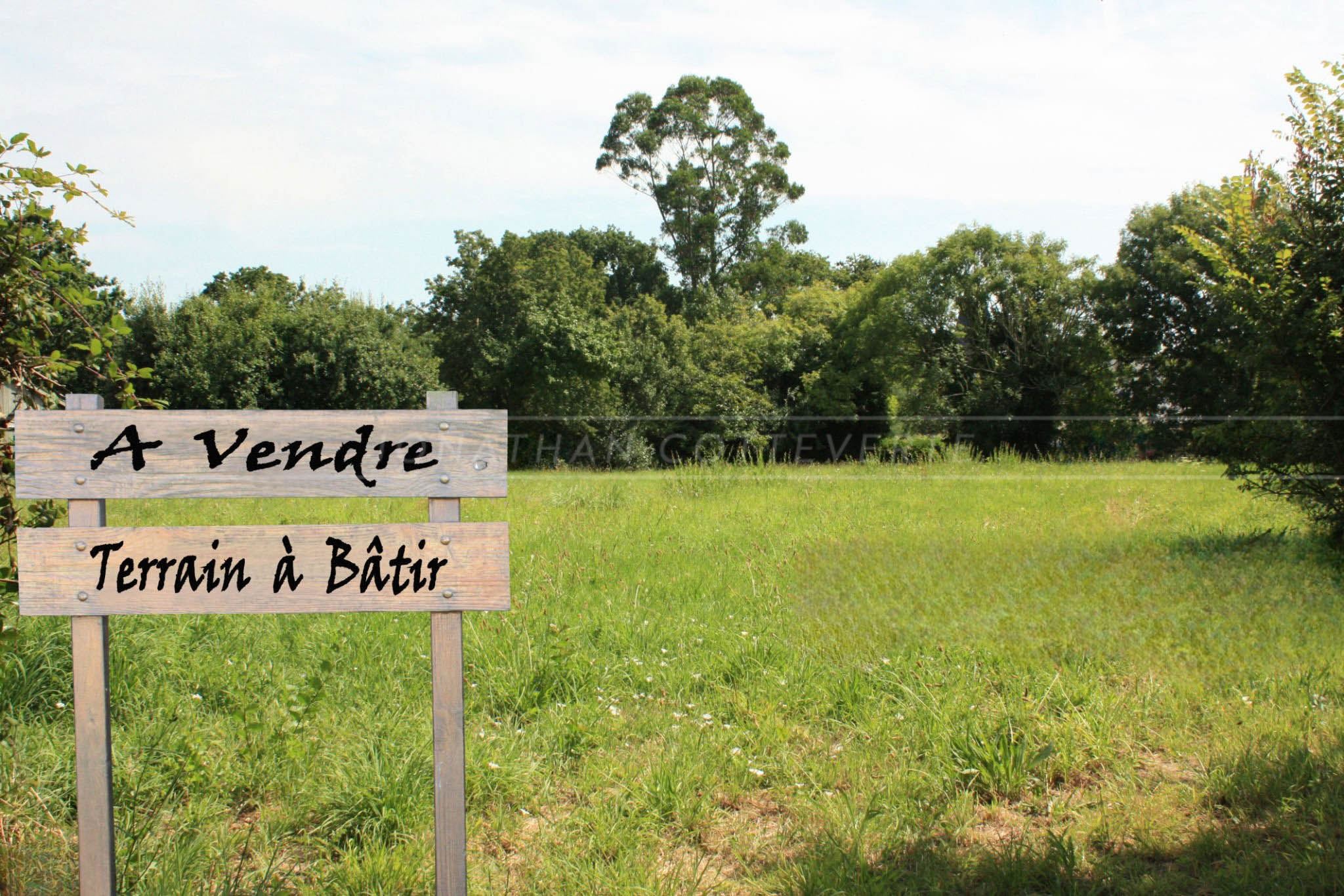 A 5 MINUTES A PIED DE LA MER - TERRAIN DE 634M DONT 315M² CONSTRUCTIBLE - RARE SUR LE MARCHE.