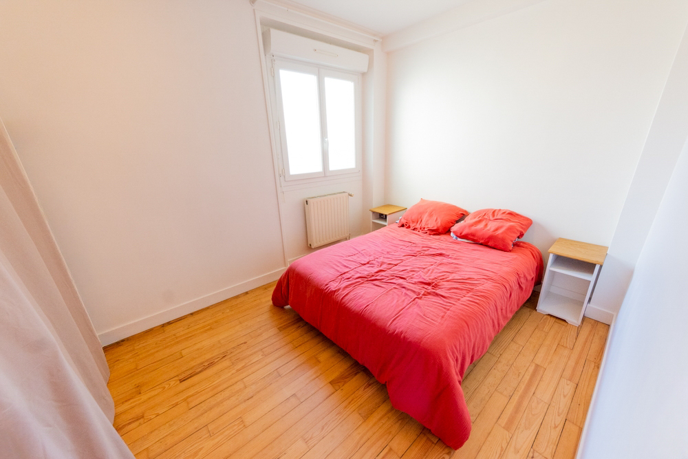 APPARTEMENT T3 62M² - 2 CHAMBRES - CAVE - DALLE BETON - BEAU POTENTIEL - CHAUDIERE GAZ RECENTE photo 5