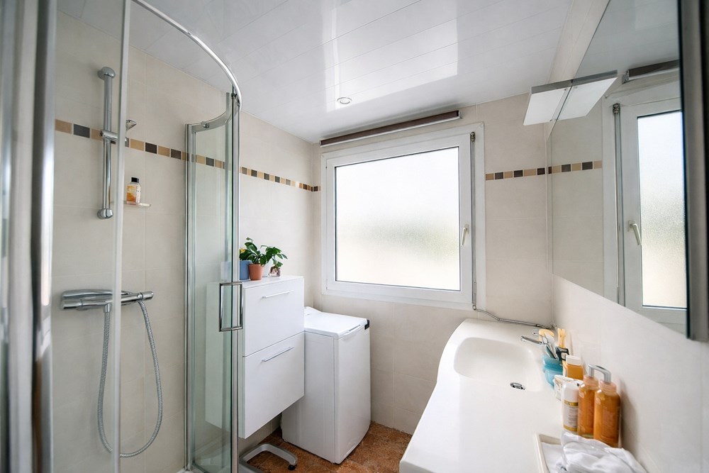CHARMANT APPARTEMENT - 2 CHAMBRES POSSIBLE 3 - 72M² - GARAGE - CAVE - LE GUELMEUR PROCHE SAINT MARC photo 5