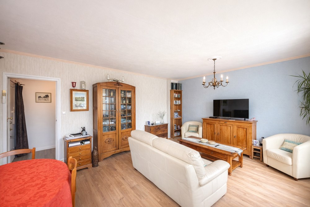 CHARMANT APPARTEMENT - 2 CHAMBRES POSSIBLE 3 - 72M² - GARAGE - CAVE - LE GUELMEUR PROCHE SAINT MARC photo 2