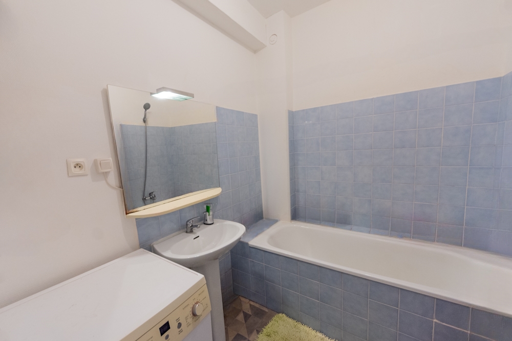 APPARTEMENT 77M² T3 - 2 CHAMBRES - DALLE BETON - CAVE - DUPLEX - BEAU POTENTIEL photo 5