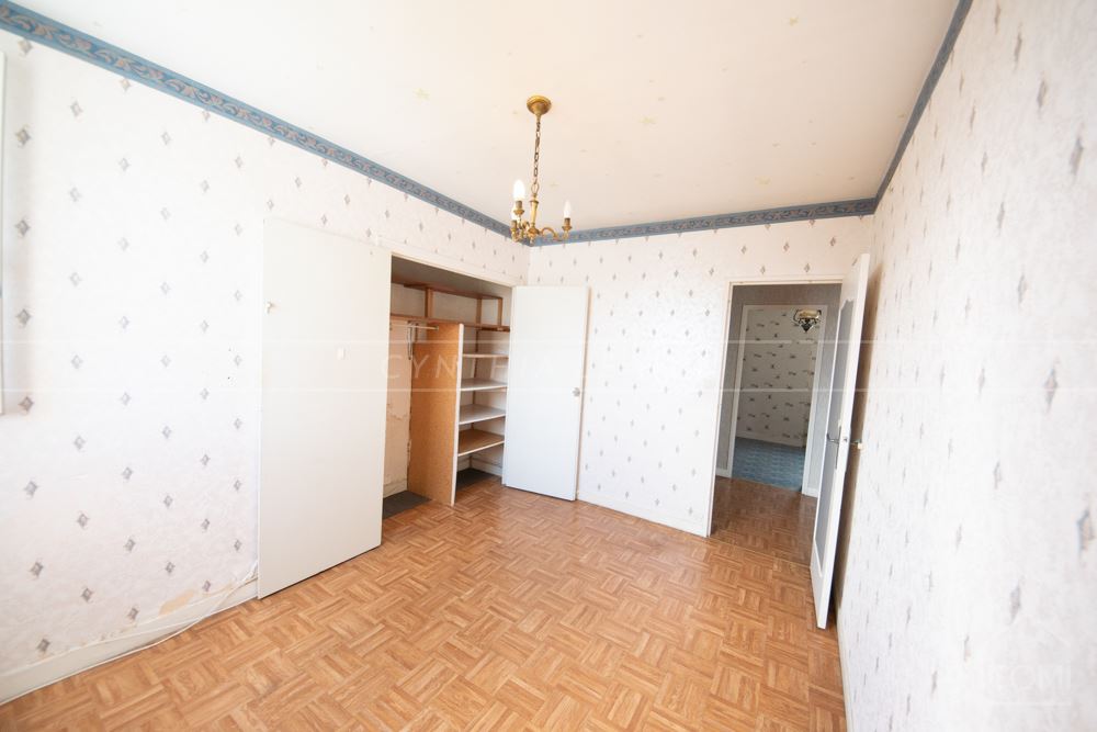 APPARTEMENT T3 - 72M² - 2 CHAMBRES (POSSIBLE 3) - BELLE EXPOSITION - BALCONNET - VUE DEGAGEE - ASCENSEUR - PROCHE CENTRE VILLE photo 5