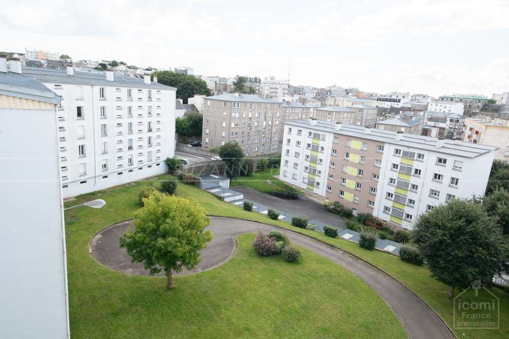 APPARTEMENT T3 - 72M² - 2 CHAMBRES (POSSIBLE 3) - BELLE EXPOSITION - BALCONNET - VUE DEGAGEE - ASCENSEUR - PROCHE CENTRE VILLE photo 2