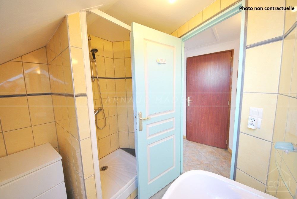 APPARTEMENT T3 - 2 EME ET DERNIER ETAGE - 2 BELLES CHAMBRES - JARDIN PRIVATIF - BOX - COPROPRIETE DE 3 APT - DPE C/A photo 5