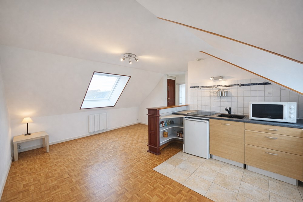 APPARTEMENT T3 - 2 EME ET DERNIER ETAGE - 2 BELLES CHAMBRES - JARDIN PRIVATIF - BOX - COPROPRIETE DE 3 APT - DPE C/A photo 2