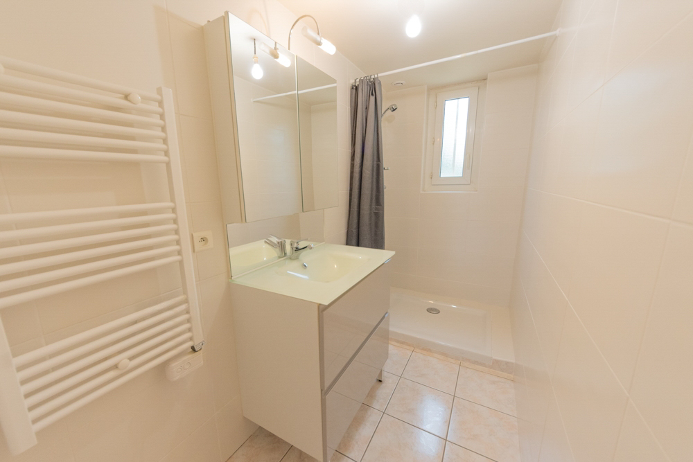 MAISON T7 115M² - 5 CHAMBRES - BEAU POTENTIEL - GRAND GARAGE SUR TERRAIN DE 450M² photo 5