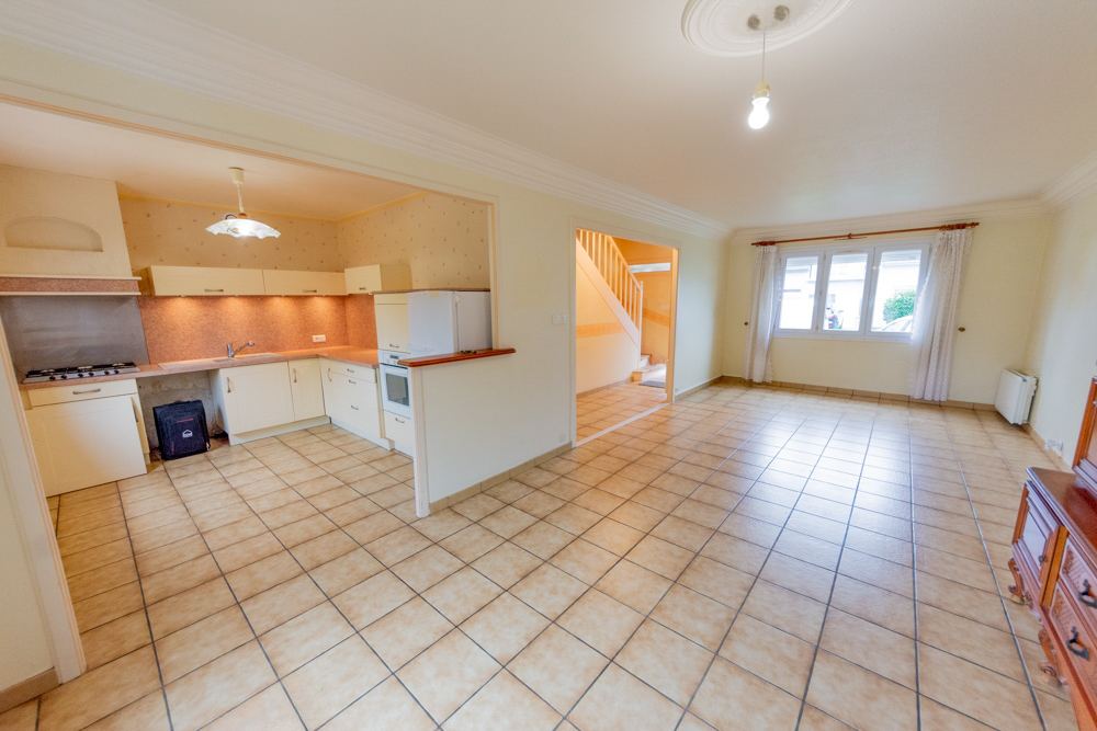 MAISON T7 115M² - 5 CHAMBRES - BEAU POTENTIEL - GRAND GARAGE SUR TERRAIN DE 450M² photo 2