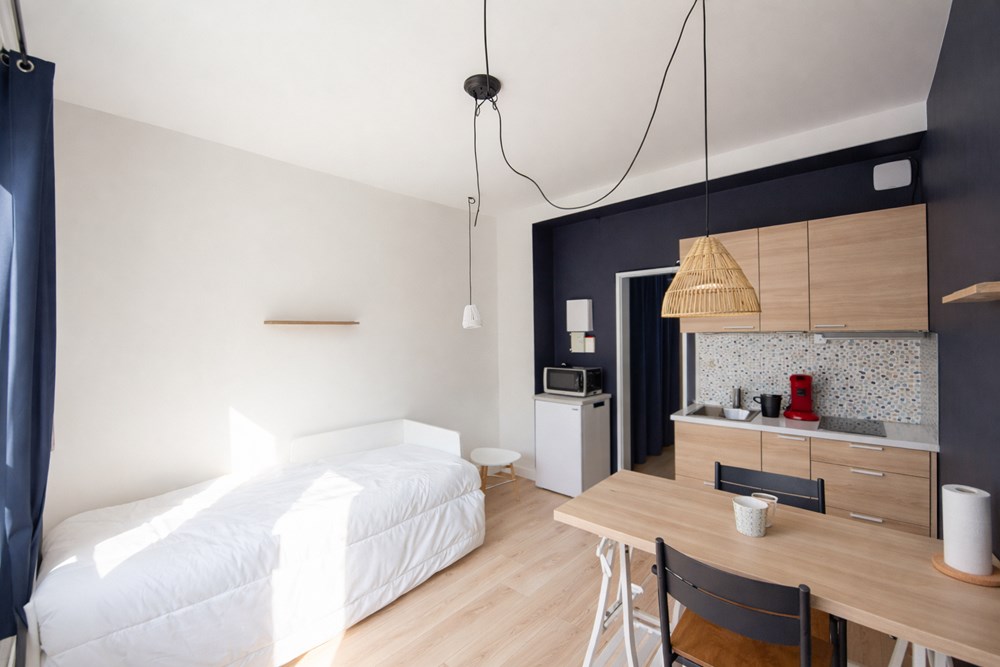 APPARTEMENT STUDIO- 18M² - PLACE DE PARKING PRIVEE - FAIBLES CHARGES - DALLE BETON - AUCUNS TRAVAUX photo 2
