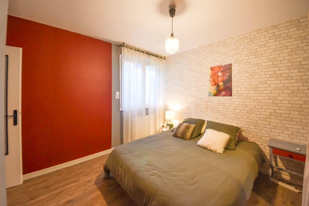 APPARTEMENT - T2 DE 53 M2 - EXCELLENT DPE C - SANS TRAVAUX - VERANDA DE 17 M2 - JARDIN PRIVATIF - GARAGE photo 4