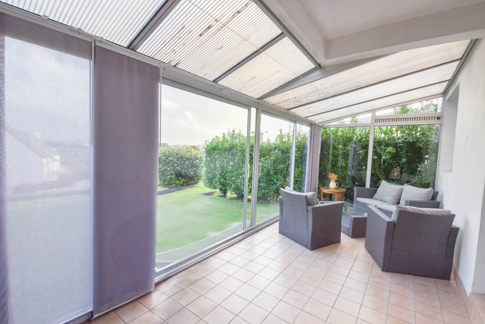 APPARTEMENT - T2 DE 53 M2 - EXCELLENT DPE C - SANS TRAVAUX - VERANDA DE 17 M2 - JARDIN PRIVATIF - GARAGE photo 2