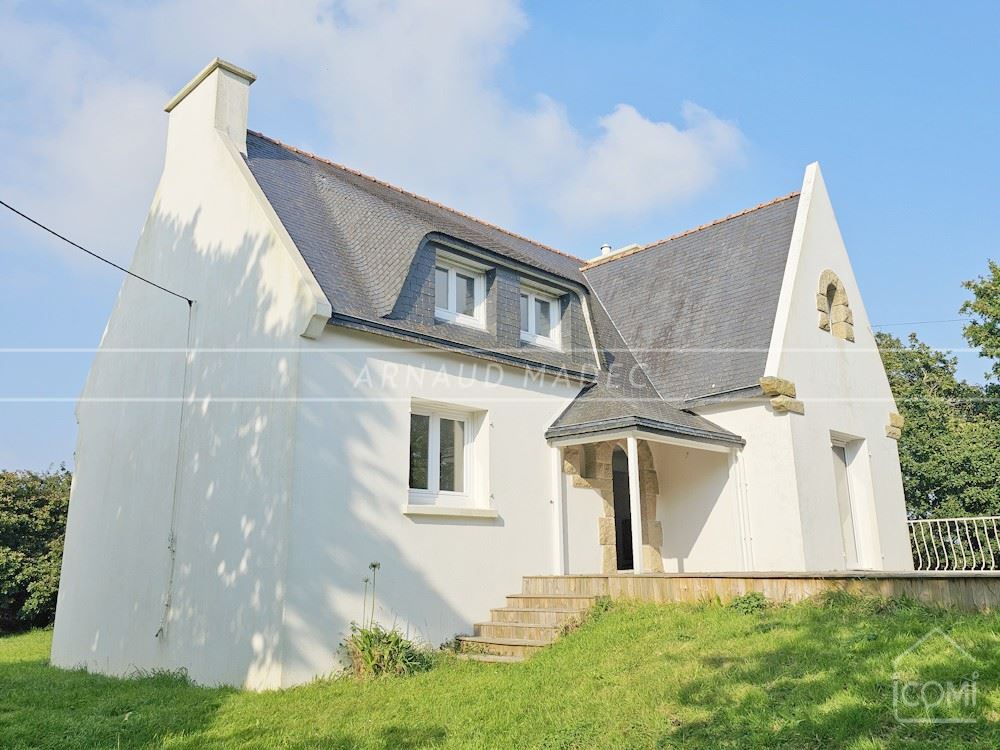 MAISON T6 - 5 CHAMBRES - SURFACE UTILE DE 200 M² - CALME - SOUS-SOL TOTAL - GARAGE - PROCHE COMMODITES - RARE