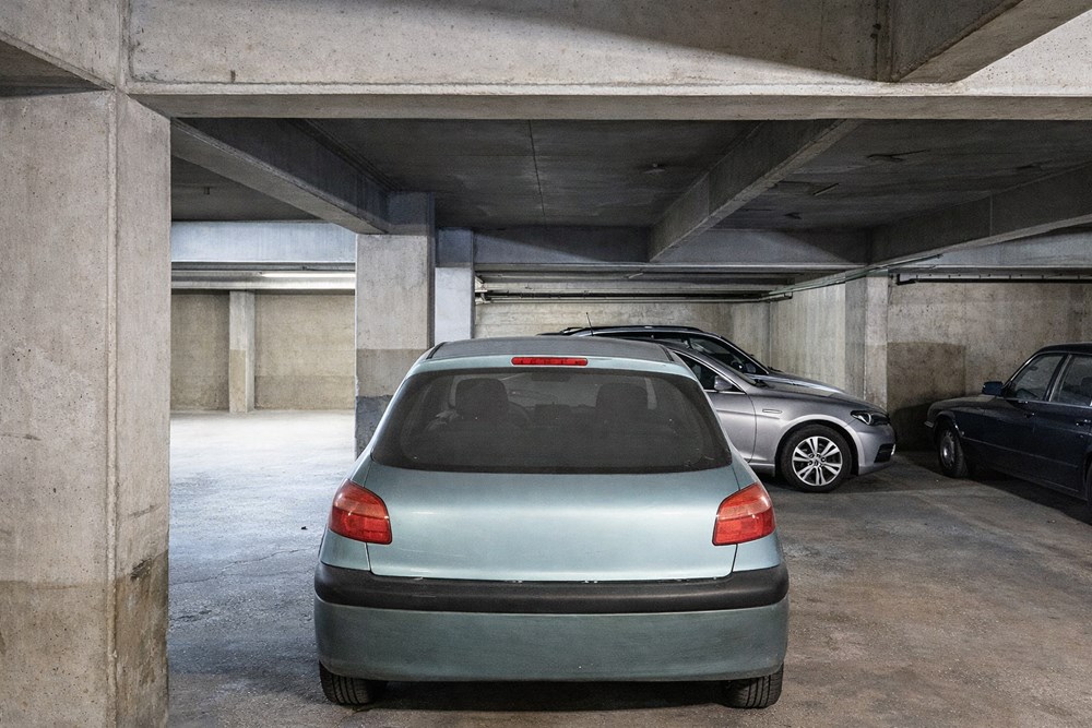PARKING 1ER SOUS SOL - RESIDENCE SECURISEE - PORTE AUTOMATIQUE - GARDIEN photo 2