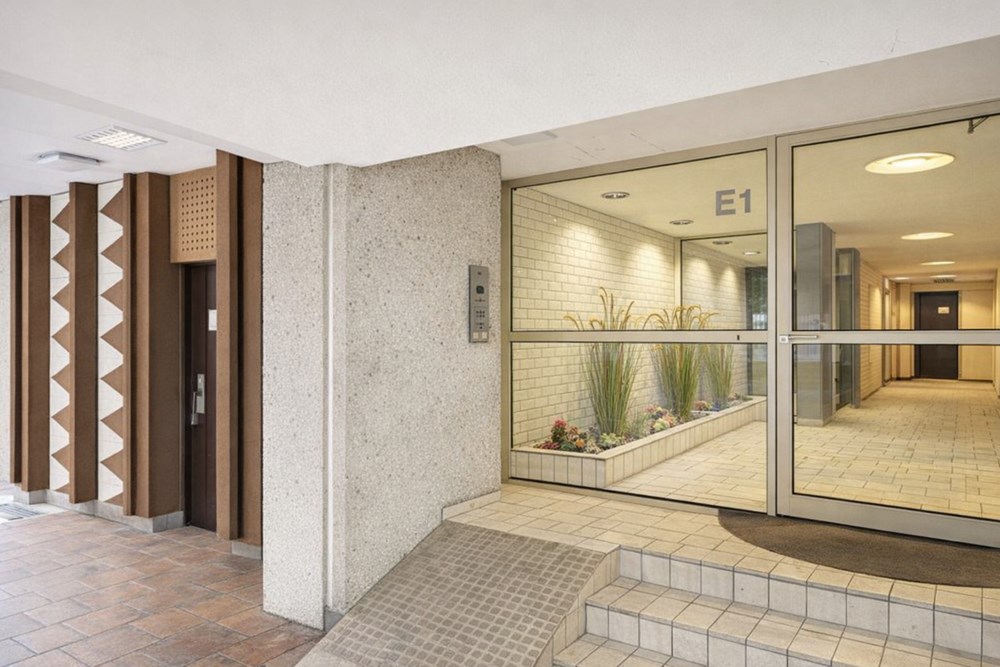 PARKING 1ER SOUS SOL - RESIDENCE SECURISEE - PORTE AUTOMATIQUE - GARDIEN photo 5