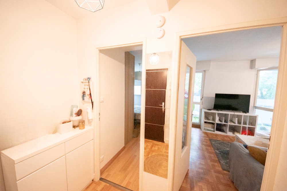 APPARTEMENT - T2 - PREMIER ETAGE - BALCON - DALLE BETON - QUARTIER CALME - PLACE DE PARKING PRIVE - EXPOSITION SUD photo 3