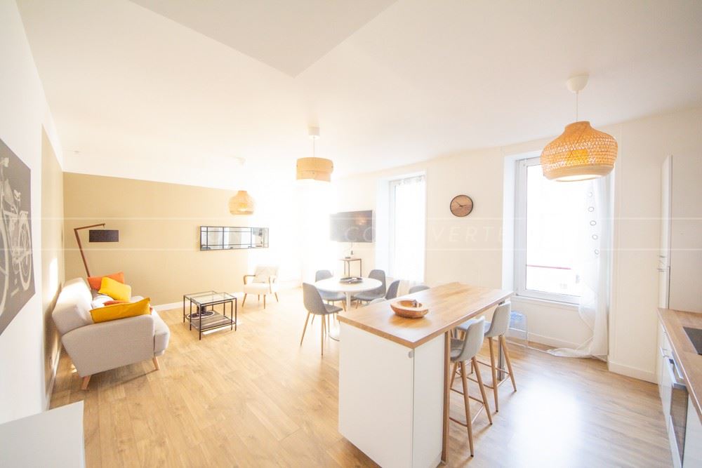RUE VICTOR HUGO - APPARTEMENT - 2 CHAMBRES - AUCUNS TRAVAUX - IDEALEMENT SITUE - DPE C - BELLES PRESTATIONS - COUP DE COEUR. photo 2