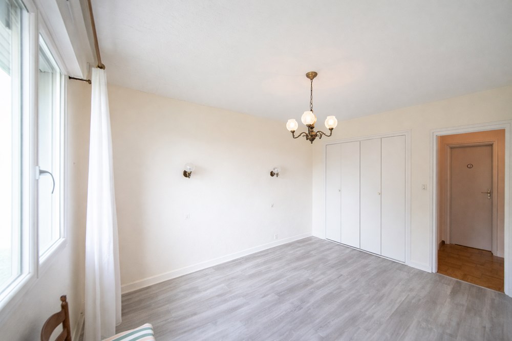 MAISON DE 124M² - 4 CHAMBRES DONT 1 EN RDC - BEAUX VOLUMES - GRAND SOUS SOL DE 82M² AVEC PORTE MOTORISEE - GRAND TERRAIN photo 5