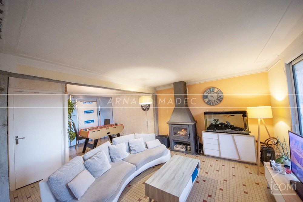PROPRIETE T7 AVEC DEPENDANCES - TERRAIN DE +2500M² - PIECE DE VIE 80 M² - 4 CHAMBRES - IDEAL FAMILLE - COUP DE COEUR ASSURE - RARE ! photo 4
