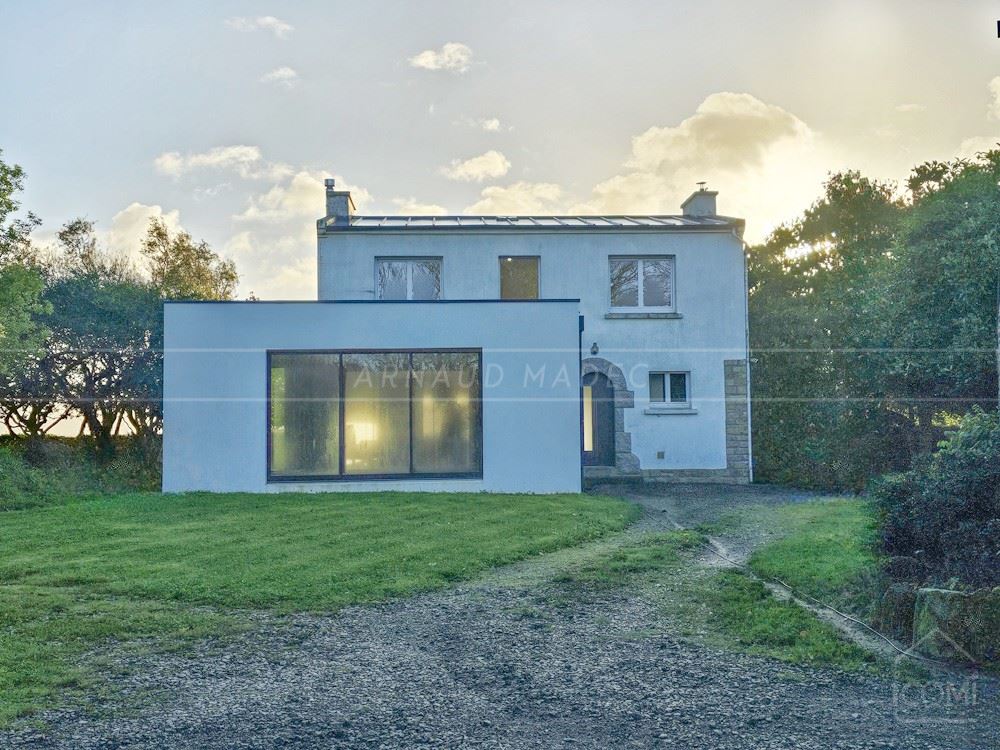 PROPRIETE T7 AVEC DEPENDANCES - TERRAIN DE +2500M² - PIECE DE VIE 80 M² - 4 CHAMBRES - IDEAL FAMILLE - COUP DE COEUR ASSURE - RARE ! photo 2