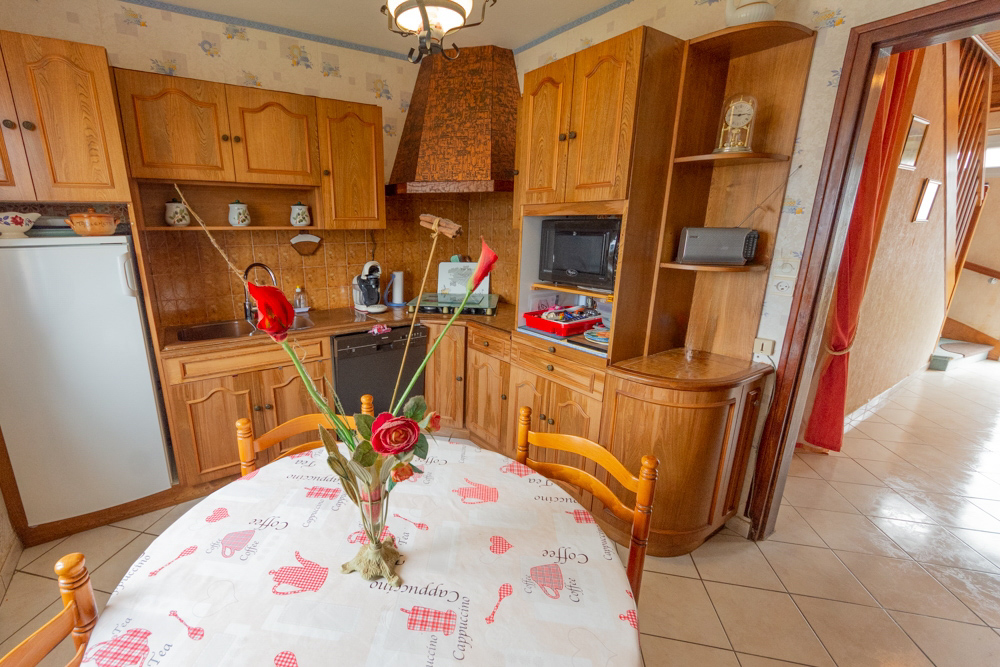 MAISON T5 102M² - 4 CHAMBRES - GARAGE - SOUS-SOL INTEGRAL SUR TERRAIN CLOS DE 330M² photo 3