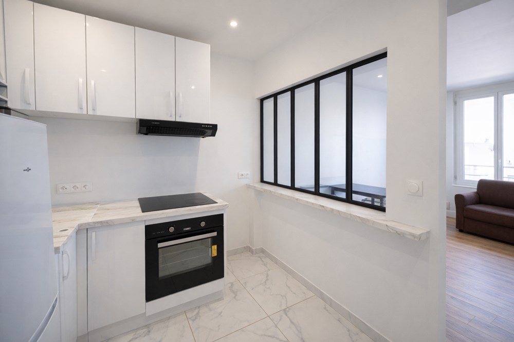 APPARTEMENT T2 - SAINT MARC - LE GUELMEUR - ENTIEREMENT RENOVE - AU CALME - BEAUX VOLUMES - EXCELLENT DPE C - IDEAL INVESTISSEUR OU 1ERE ACQUISITION photo 2