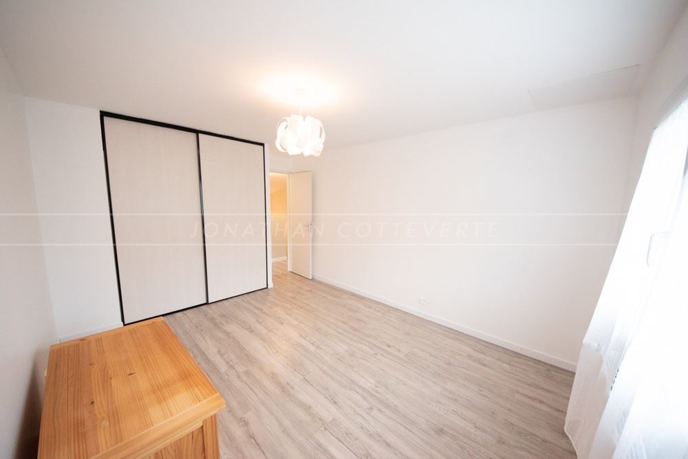 MAISON CONTEMPORAINE - 3 CHAMBRES - VIE DE PLAIN PIED - 115 M2 - TERRAIN 600M2- PROCHE DU BOURG - EXCELLENT DPE : A - COUP DE COEUR photo 4