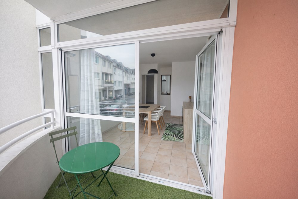 APPARTEMENT 65M² - DEUX CHAMBRES - PLACE DE PARKING - CENTRE VILLE - ASCENSEUR - DALLE BETON - AUCUNS TRAVAUX - RARE photo 3