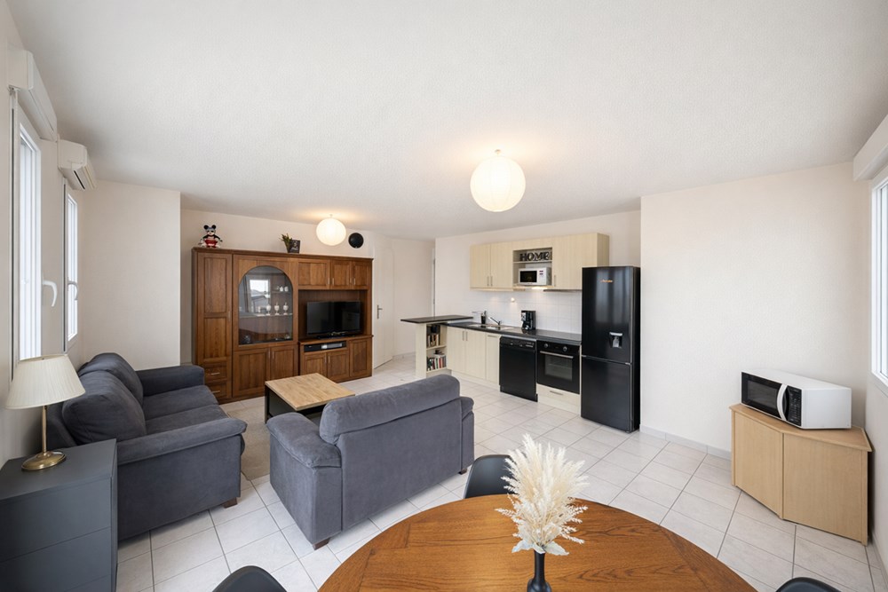 APPARTEMENT 62M²- DEUX CHAMBRES - 2 PLACES DE PARKING - BALCON 17M² - ASCENSEUR - CONSTRUCTION 2011 - DPE C - DALLE BETON photo 3