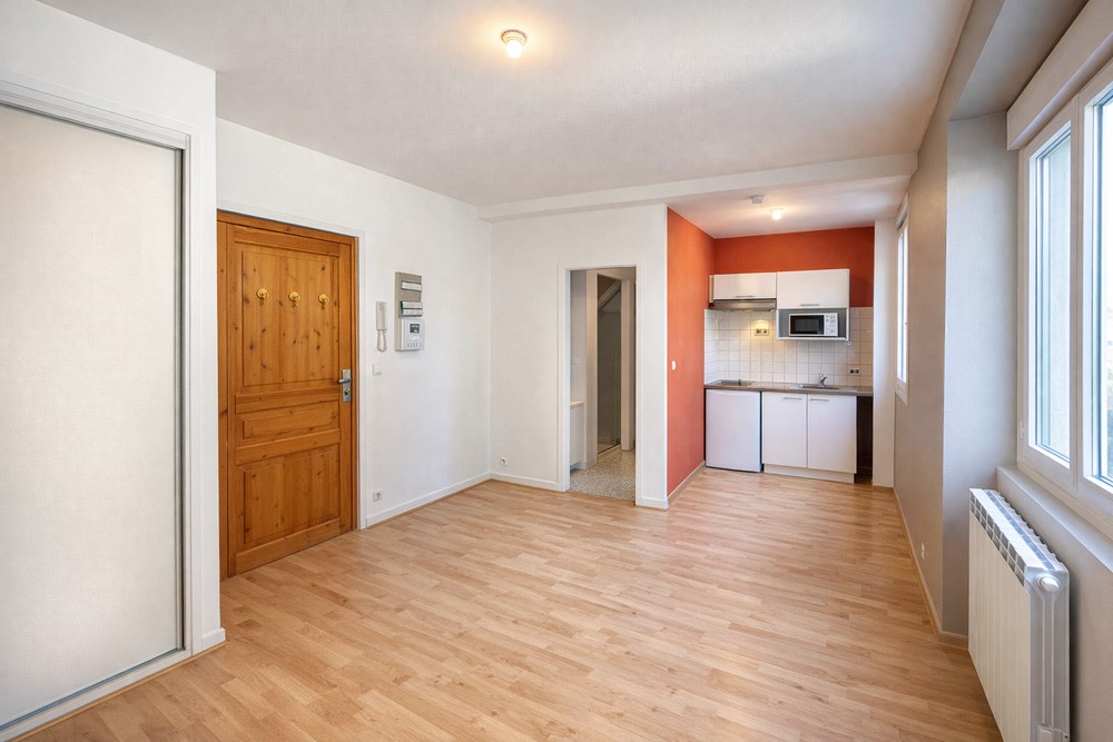 APPARTEMENT STUDIO CENTRE VILLE - POUR INVESTISSEUR - LOUE - 18M² - PROCHE COMMERCES photo 3