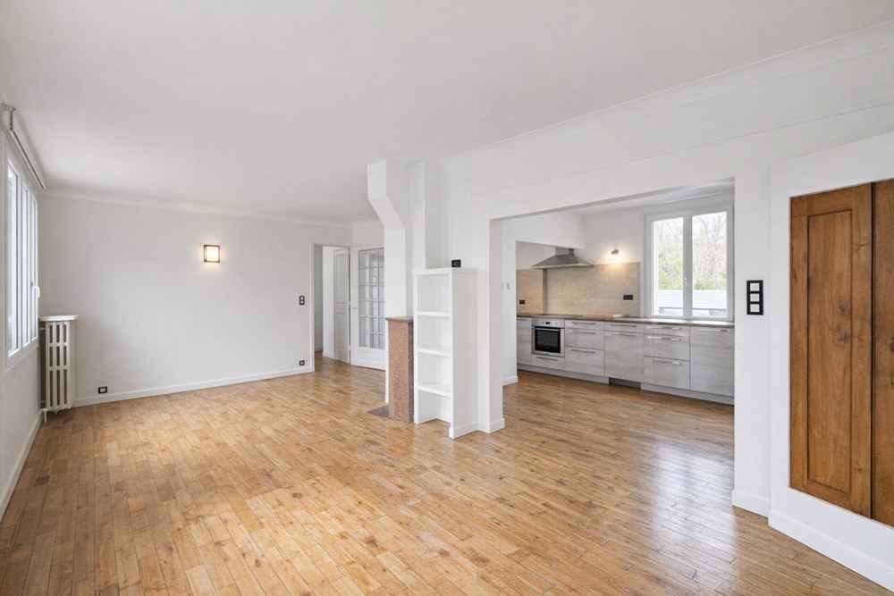 MAISON T6 DE CHARME - PIECE DE VIE TRIPLE 50M² - 4 BELLES CHAMBRES - TERRAIN CLOS DE 500M² - DPE D - RARE - COUP DE COEUR photo 2