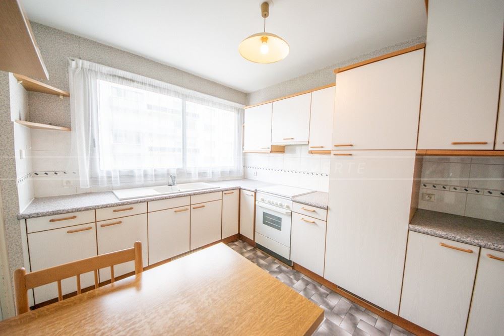 APPARTEMENT - T4 - 3 CHAMBRES - DALLE BETON - BEAUX VOLUMES - BALCON - EXPOSITION SUD OUEST - ASCENSEUR - PLACE DE PARKING - VUE DEGAGEE - DPE C. photo 4