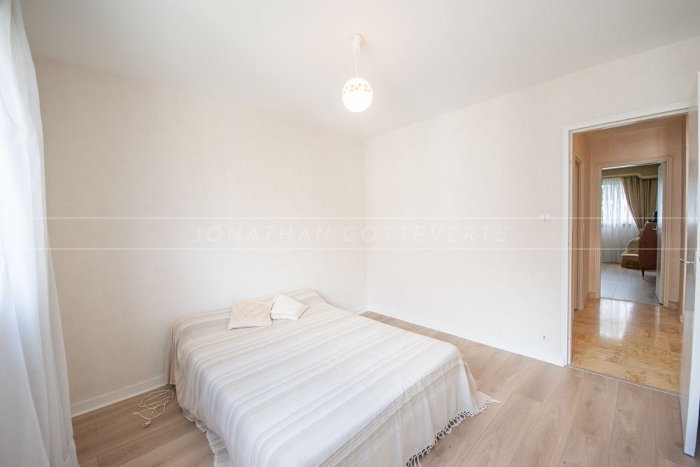 APPARTEMENT - T4 - 3 CHAMBRES - DALLE BETON - BEAUX VOLUMES - BALCON - EXPOSITION SUD OUEST - ASCENSEUR - PLACE DE PARKING - VUE DEGAGEE - DPE C. photo 5