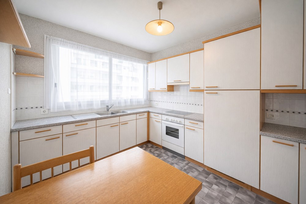 APPARTEMENT - T4 - 3 CHAMBRES - DALLE BETON - BEAUX VOLUMES - BALCON - EXPOSITION SUD OUEST - ASCENSEUR - PLACE DE PARKING - VUE DEGAGEE - DPE C. photo 3