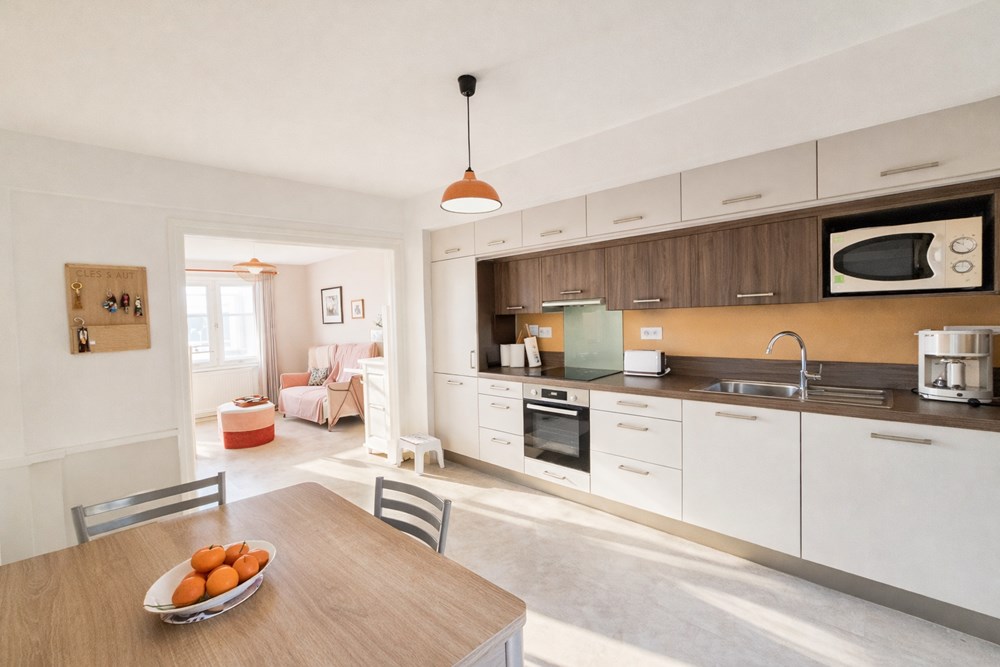 MAISON T6 - ESPACE DE VIE 30M² POSSIBLE 50M² - 5 CHAMBRES - TERRAIN CLOS 300M² - EXCELLENT ETAT - TOUT SE FAIT A PIED photo 2