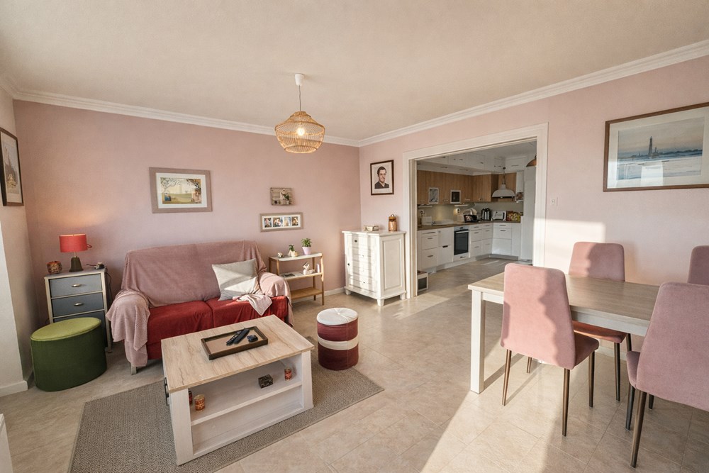 MAISON T6 - ESPACE DE VIE 30M² POSSIBLE 50M² - 5 CHAMBRES - TERRAIN CLOS 300M² - EXCELLENT ETAT - TOUT SE FAIT A PIED photo 3
