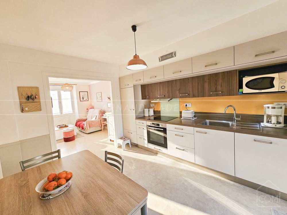 MAISON T6 - ESPACE DE VIE 30M² POSSIBLE 50M² - 5 CHAMBRES - TERRAIN CLOS 300M² - EXCELLENT ETAT - TOUT SE FAIT A PIED photo 3
