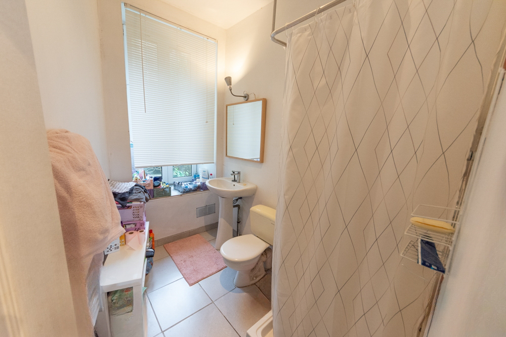APPARTEMENT T1 24M² - LOUE MEUBLE - PETITE COPROPRIETE - PROCHE COMMODITES - BON RENDEMENT LOCATIF photo 4