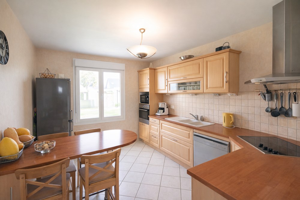 MAISON - T4 - 3 CHAMBRES - PIECE DE VIE DE 30 M² POSSIBLE 40M² - VERANDA - EXPOSITION SUD - SOUS COL COMPLET - CALME. photo 3