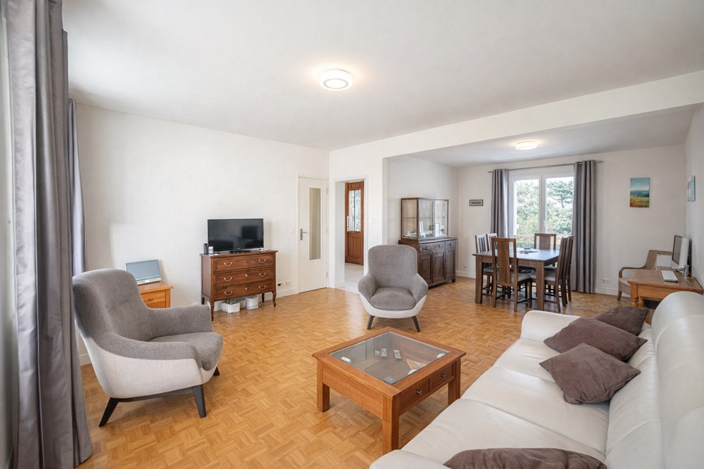 MAISON - T4 - 3 CHAMBRES - PIECE DE VIE DE 30 M² POSSIBLE 40M² - VERANDA - EXPOSITION SUD - SOUS COL COMPLET - CALME. photo 2