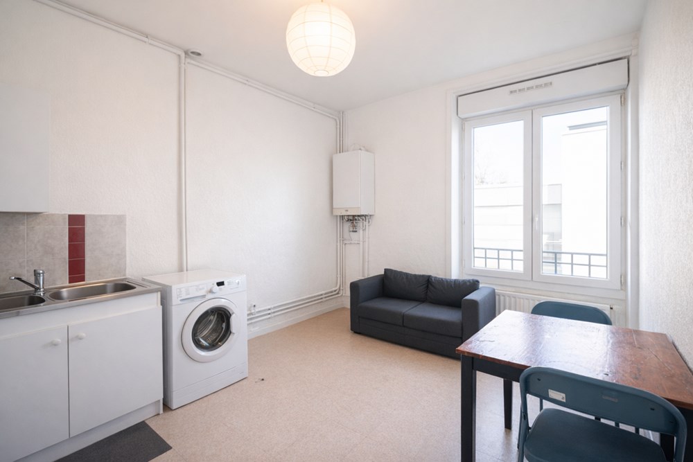 APPARTEMENT - 1 CHAMBRE - 28 M² - VUE MER - DERNIER ETAGE - BELLE EXPOSITION - PROCHE COMMODITES