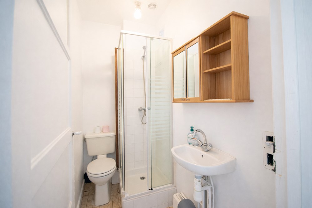 APPARTEMENT - 1 CHAMBRE - 28 M² - VUE MER - DERNIER ETAGE - BELLE EXPOSITION - PROCHE COMMODITES photo 4